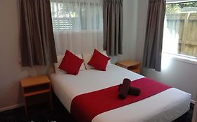 Lorne Apartments